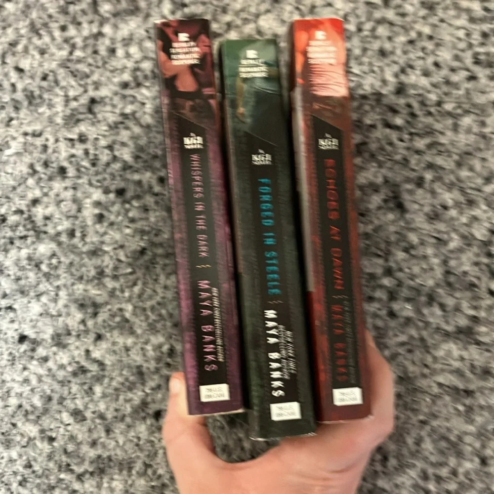 Maya Bank's KGI romance thriller book bundle - Picture 6 of 6